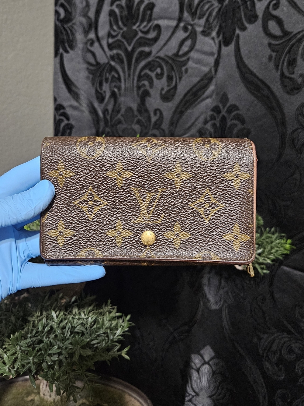 Authentic Louis Vuitton Tressor Monogram Canvas Wallet